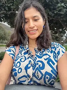 Stripchat Sex Cam of sexi_noemi