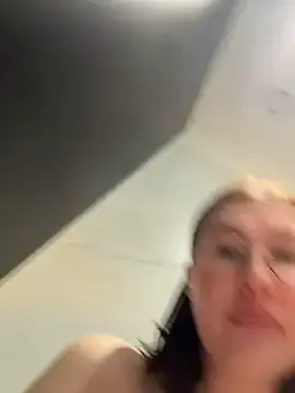 Stripchat Sex Cam of RinaCat