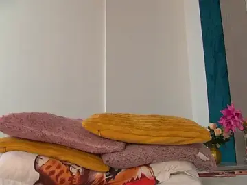 Stripchat Free Porn Cam of Foxxxy_MILF