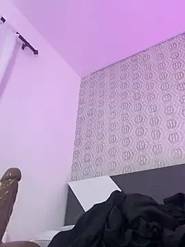 Stripchat Live Sex Cam of Mia_rivers__