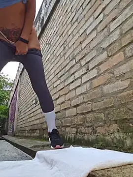 Stripchat Watch Live Sex Cams of Yuky_ta