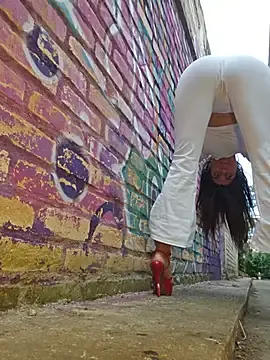 Stripchat Sex Cam of Yuky_ta