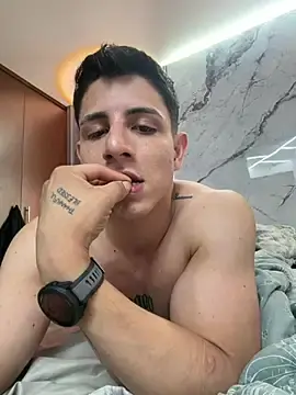 Stripchat Watch Live Sex Cams of Johan_Williams_07