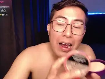 Stripchat Adult Webcam of andrewmhilton_