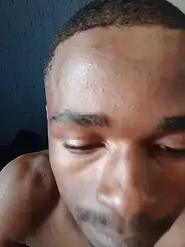 Stripchat Free Porn Cam of Boyzn_unfiltered