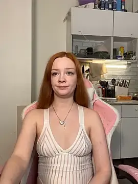 Stripchat Sex Cam of Radiants_two