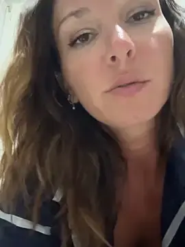 Stripchat Best Webcam of chiara-loveandlife