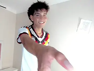 Stripchat Free Live Porn of christopher_robin4