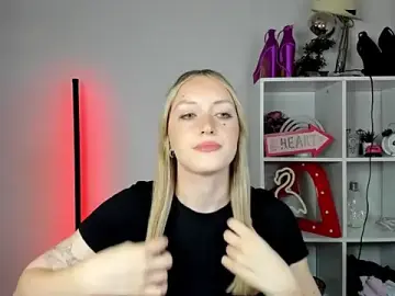 Stripchat Best Webcam of EvelynBlond