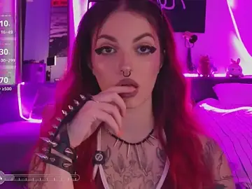 Stripchat Live Sex Cam of BratzieDarsie