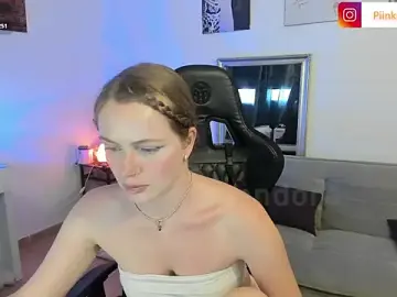 Stripchat Nude Webcam of Piinkpandora