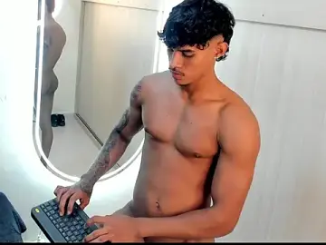 Stripchat Nude Webcam of Joao_da_silva19