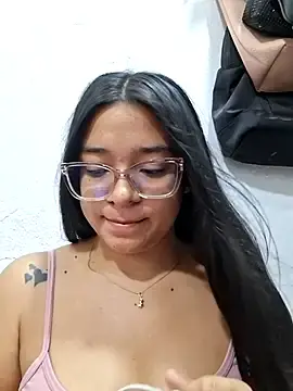 Stripchat Adult Webcam of -VICKKY