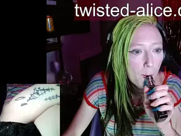 Stripchat Free Porn Cam of Twisted_Alice