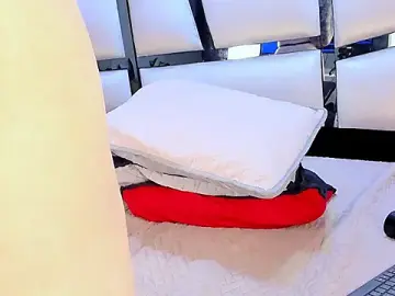 Stripchat Free Live Porn of JuneCollins