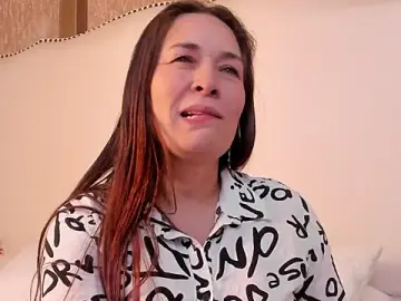 Stripchat Live Porn of helen_larkin