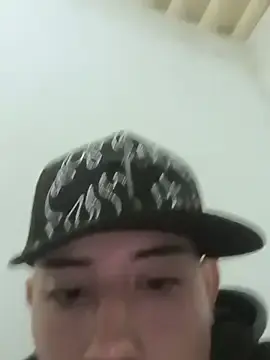 Stripchat Live Sex Cam of Thiagoo_Vega
