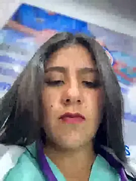 Stripchat Free Porn Cam of CAROLINE__07