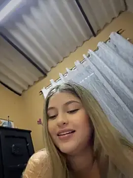 Stripchat Private Sex Chat of lunablossom_