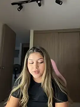 Stripchat Sex Chat of lunablossom_