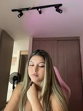 Stripchat Best Webcam of lunablossom_