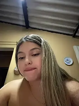Stripchat Best Webcam of lunablossom_