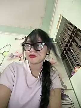 Stripchat Sex Cam of Emmiuuuu03