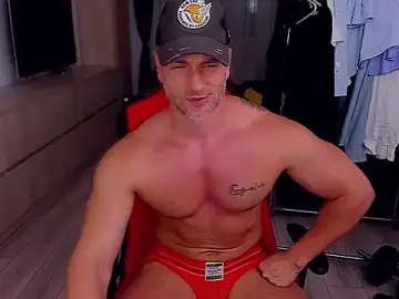 Stripchat Sex Cam of MarisMuscle