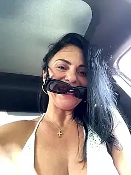 Stripchat Live Sex Cam of KimKelly13