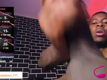 Stripchat Live Sex Cam of Lil_Curved