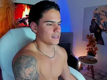 Stripchat Free Porn Cam of Matias_Murrier