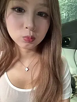 Stripchat Free Live Porn of yuki_june