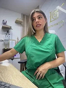 Stripchat Live Sex Cam of alicee16