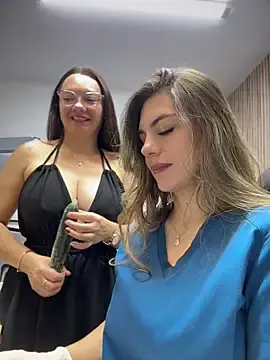 Stripchat Adult Webcams of alicee16