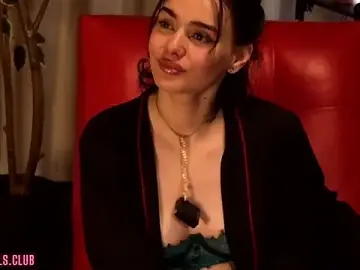 Stripchat Watch Live Sex Cams of SophieCharm