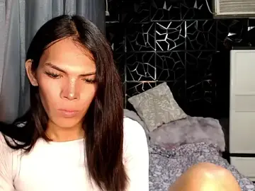 Stripchat Sex Cam of GORGEOUS_CARMEE
