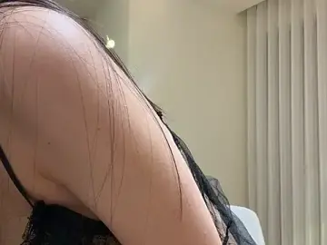 Stripchat Adult Webcam of 2Zoe