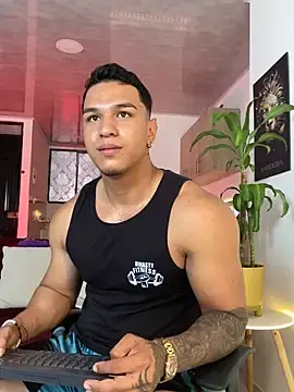 Stripchat Best Webcam of Taylor_John