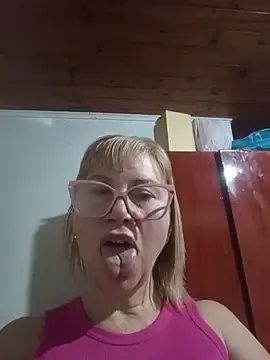 Stripchat Nude Webcam of SexyMilf1211