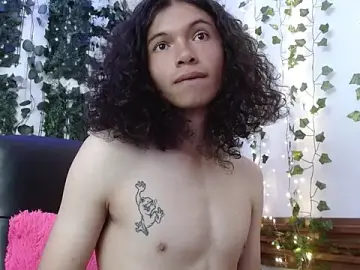 Stripchat Watch Live Sex Cams of Frankie_Lm