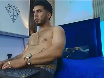 Stripchat Live Sex Cam of Kyro_Blaze