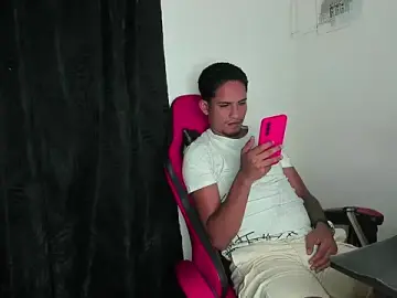 Stripchat Adult Webcam of sexy_latinas_69