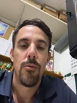 Stripchat Free Porn Cam of julian333