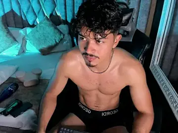 Stripchat Adult Webcam of NicolaiKarav