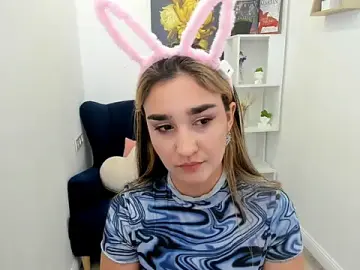 Stripchat Live Porn of GoldenHeart_1