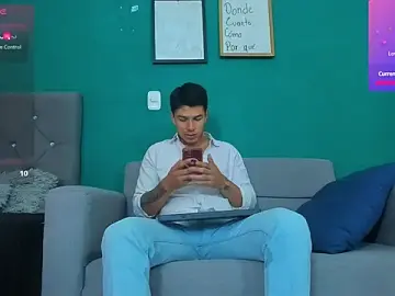 Stripchat Adult Webcam of matteo_rr
