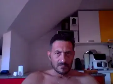 Stripchat Sex Cam of colosone
