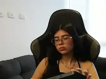 Stripchat Sex Cam of Mia_Storm18