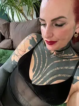 Stripchat Live Sex Cam of KathaleaNoir