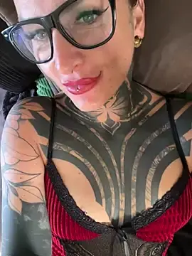 Stripchat Sex Chat of KathaleaNoir